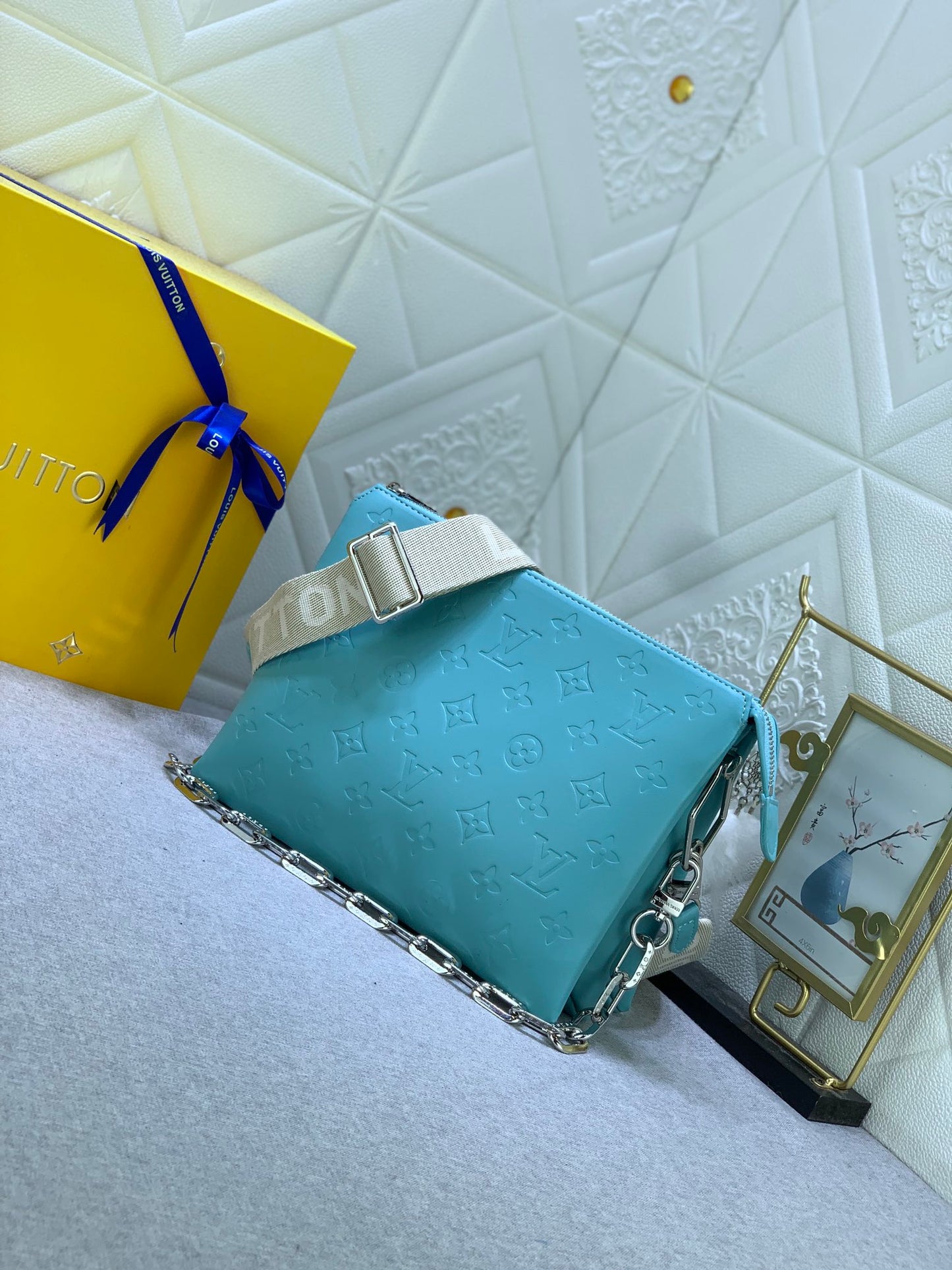 2XE40BDE Stylish leather bag 