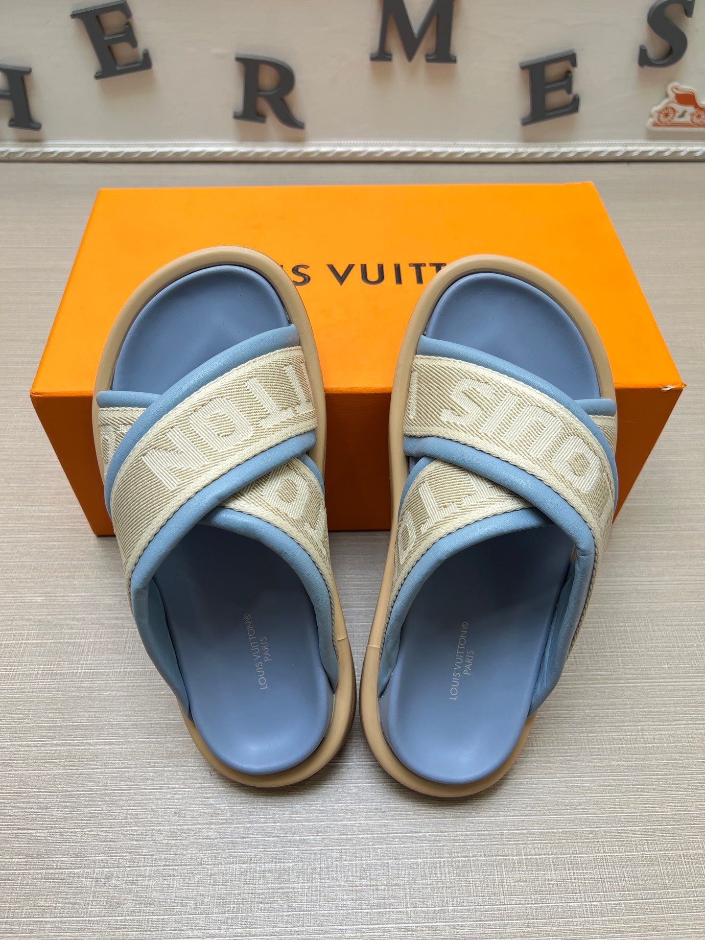 535ZE270ZDE Stylish Slippers