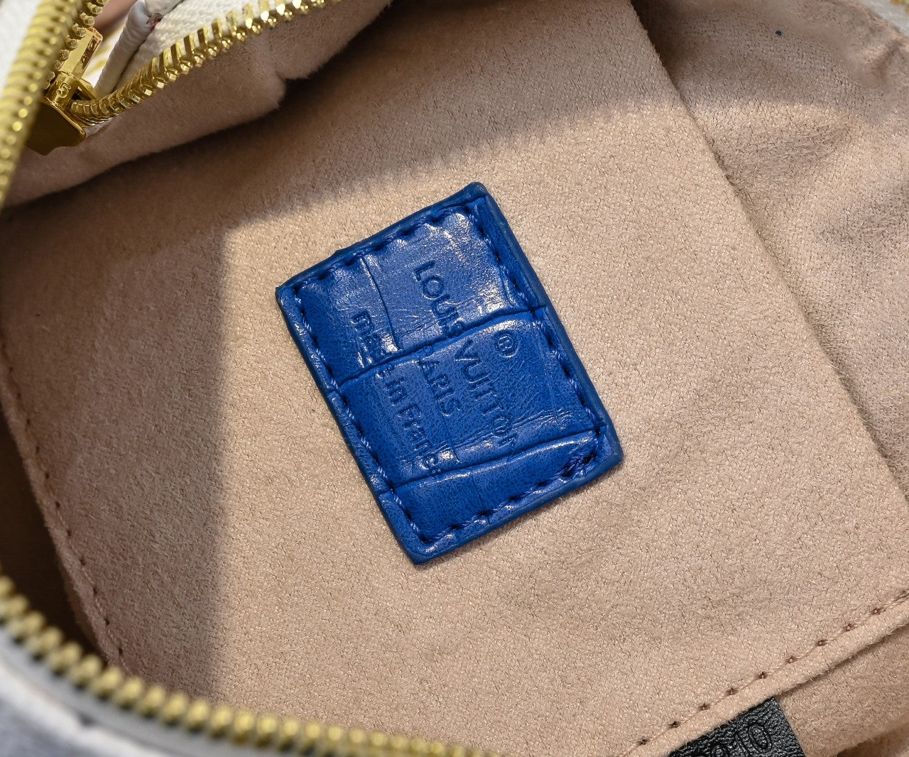 155NE74BDE Stylish leather bag