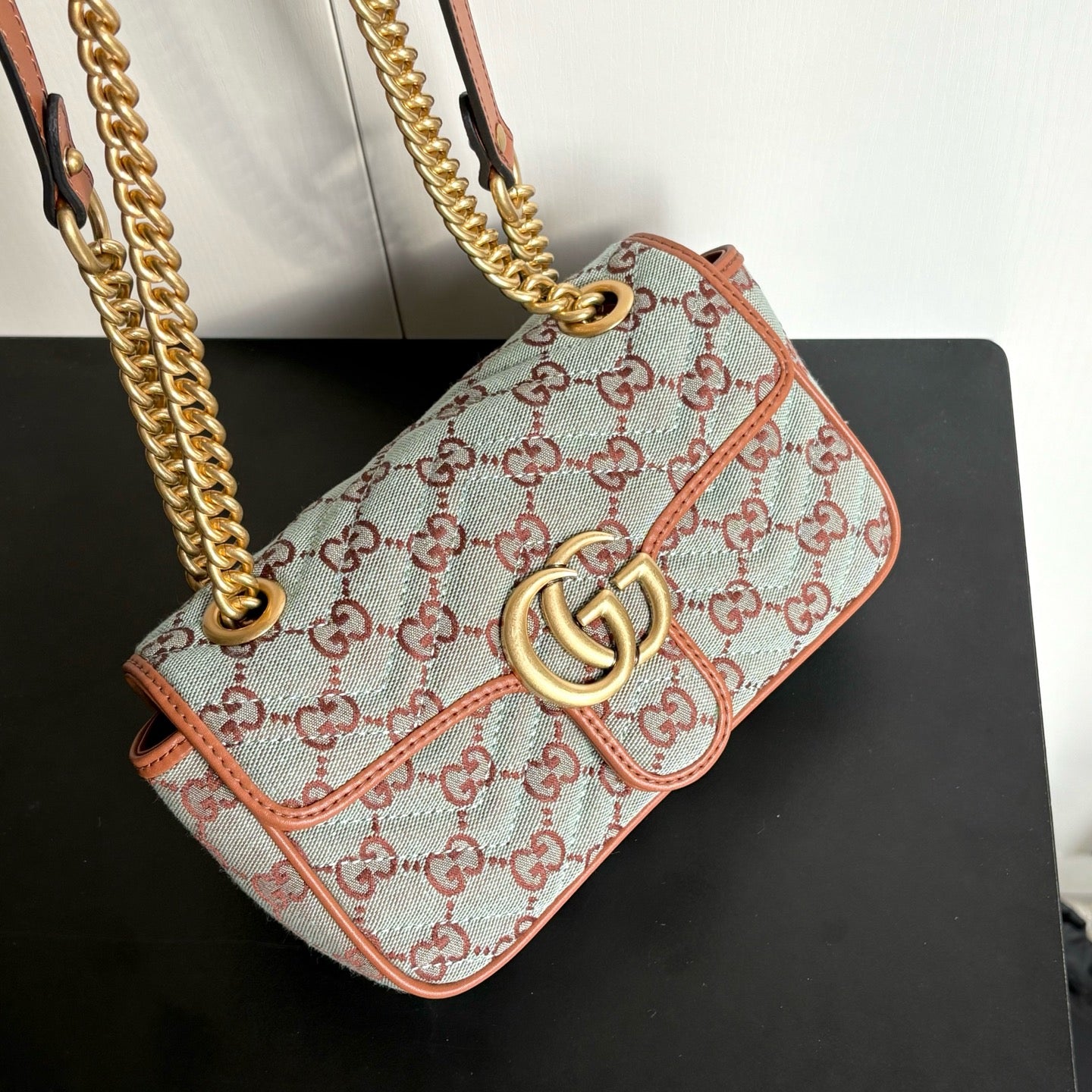 2WB30BDE Stylish bag