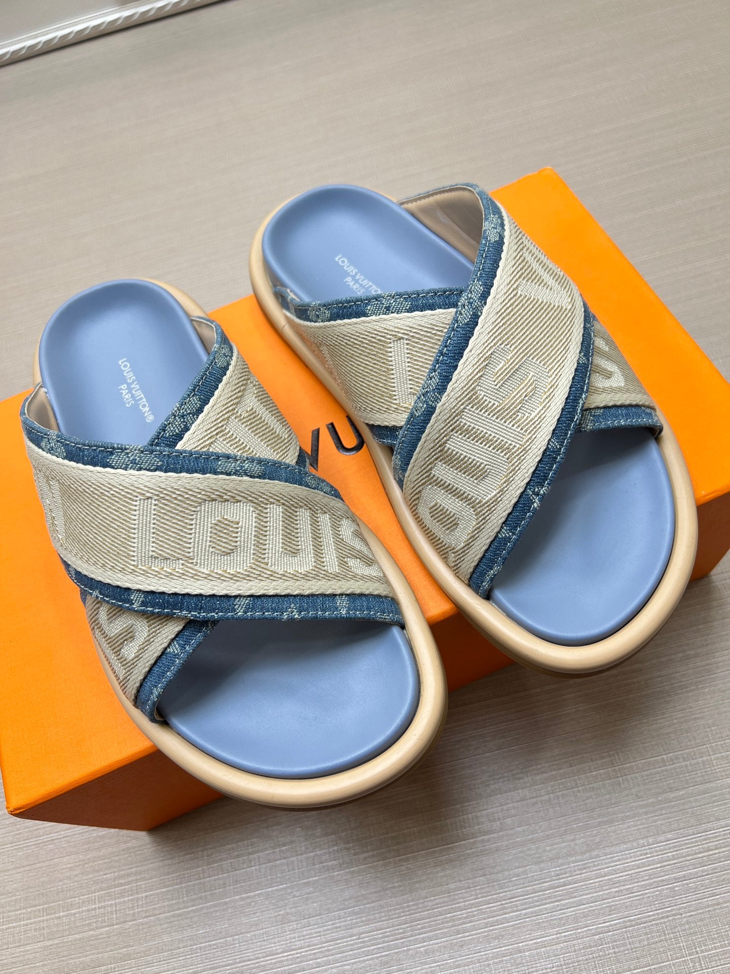 535ZE272ZDE Stylish Slippers