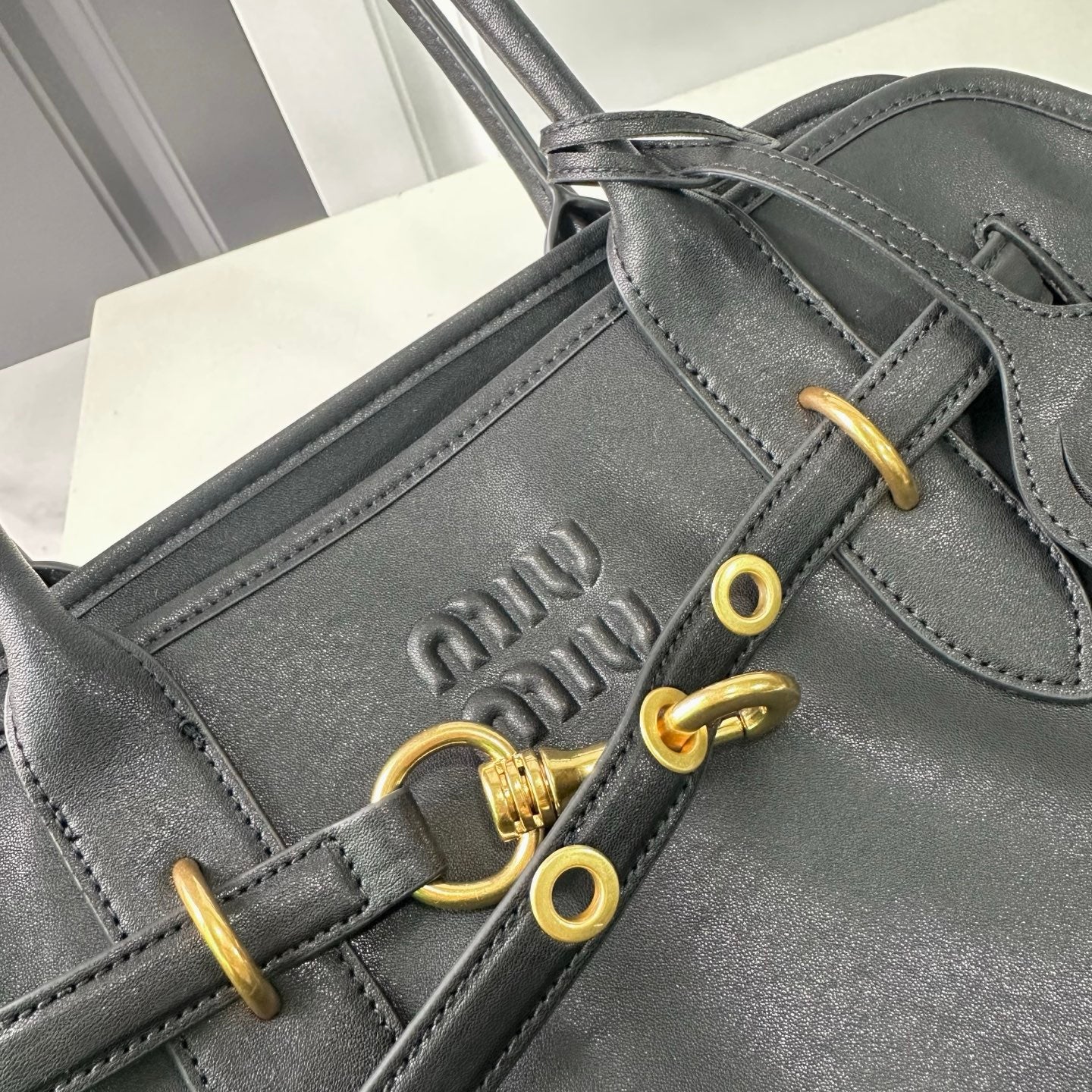 15RA45BDE Stylish leather bag