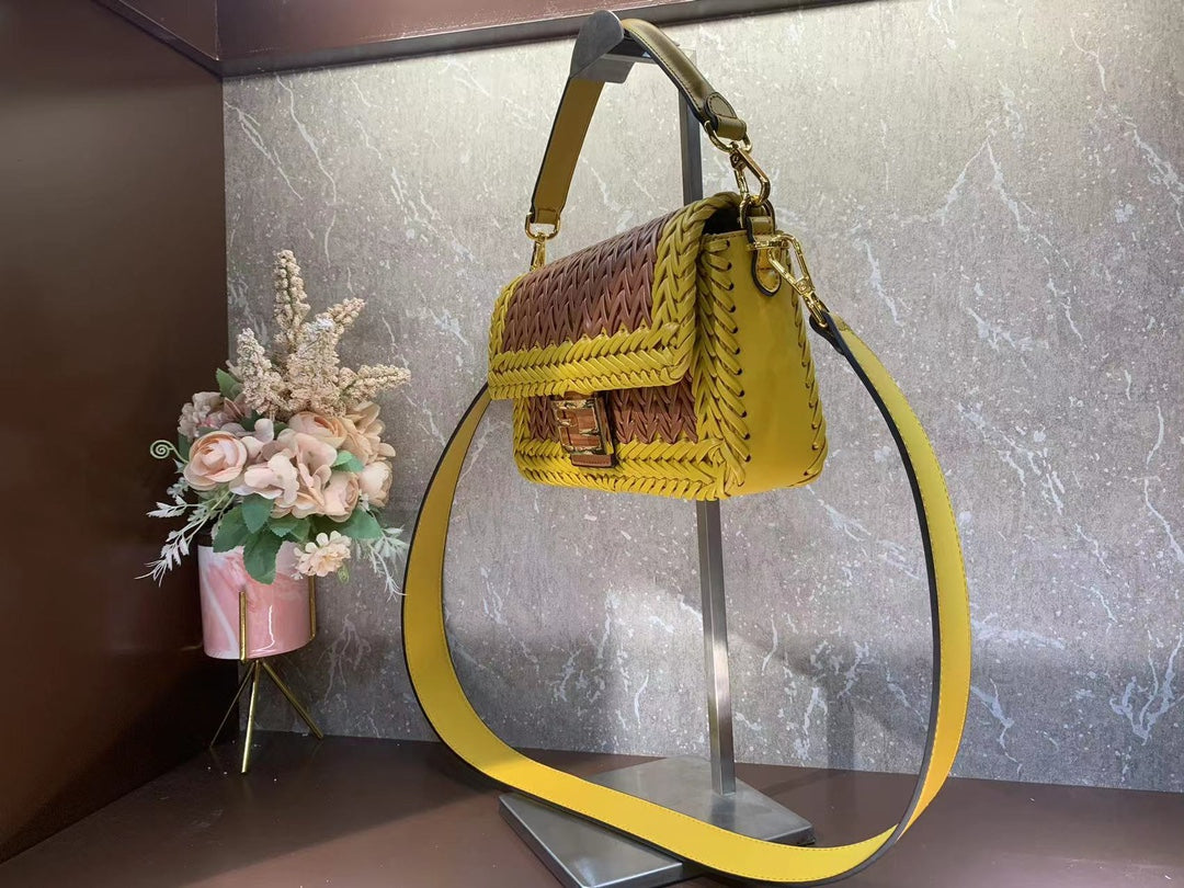 155NF11BDE Stylish leather bag