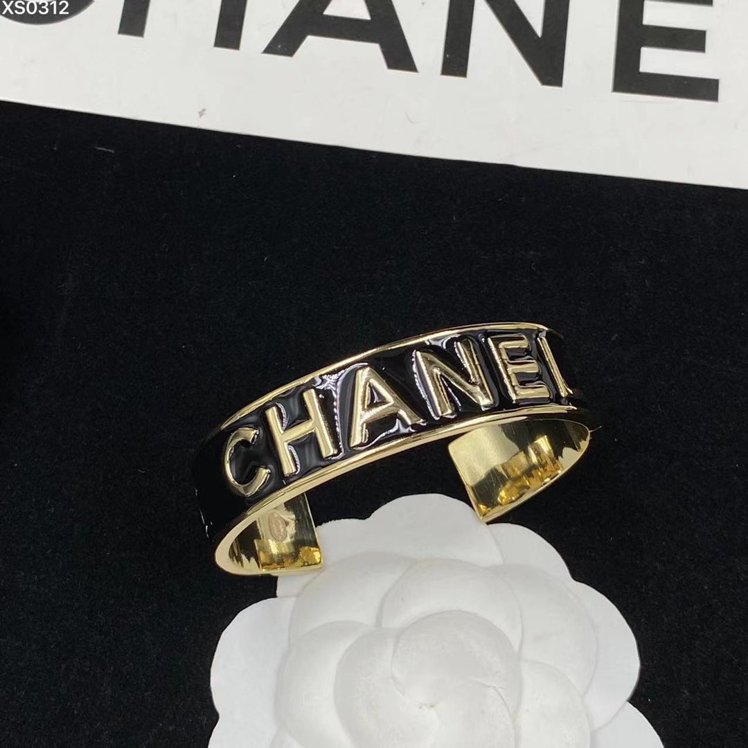 1C189KDE Stylish Bracelets