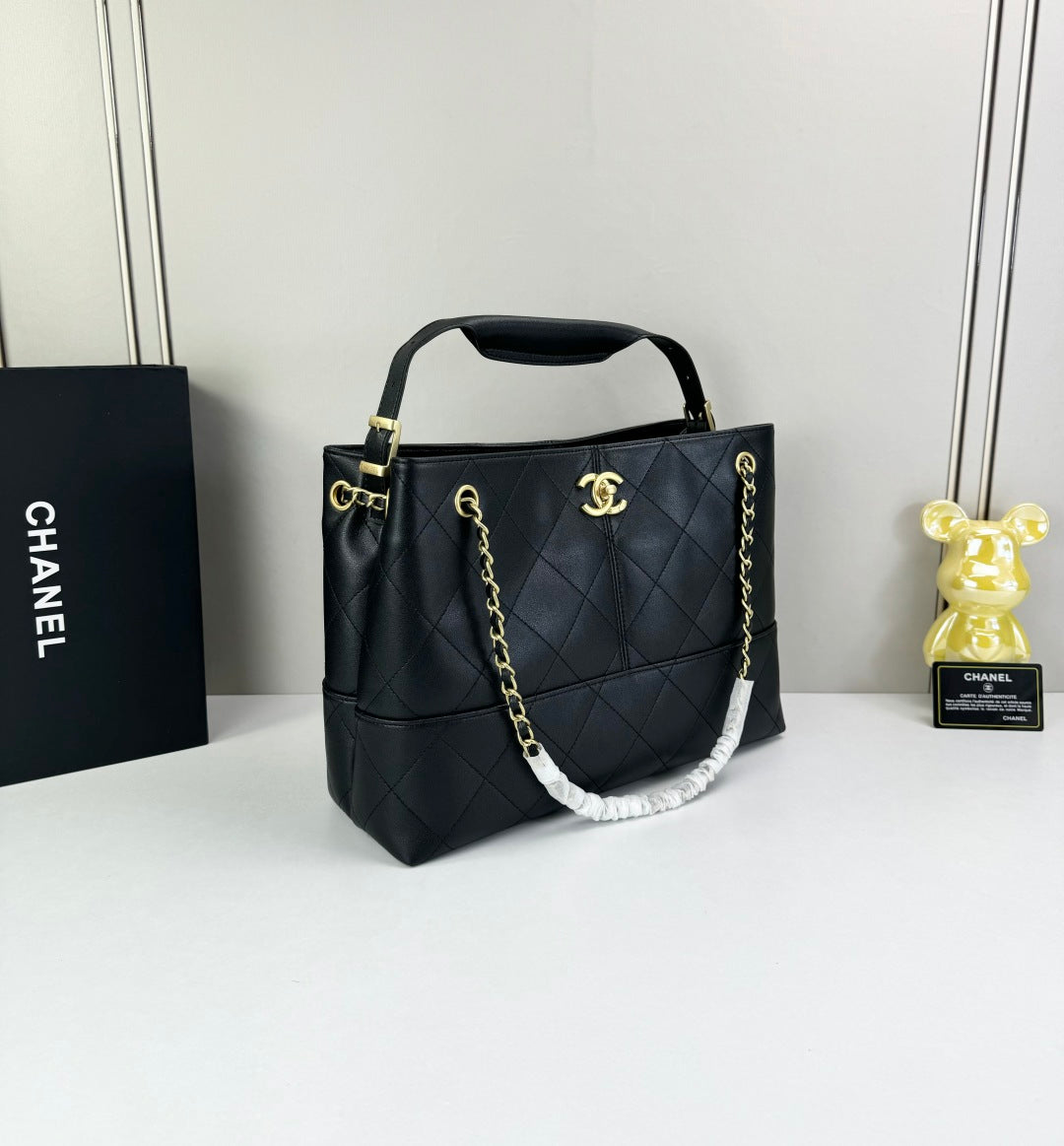 15RC64BDE Stylish leather bag