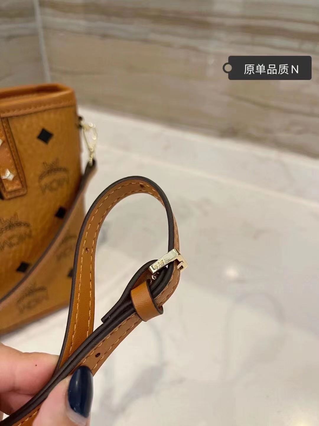 2XM333BDE Stylish leather bag 