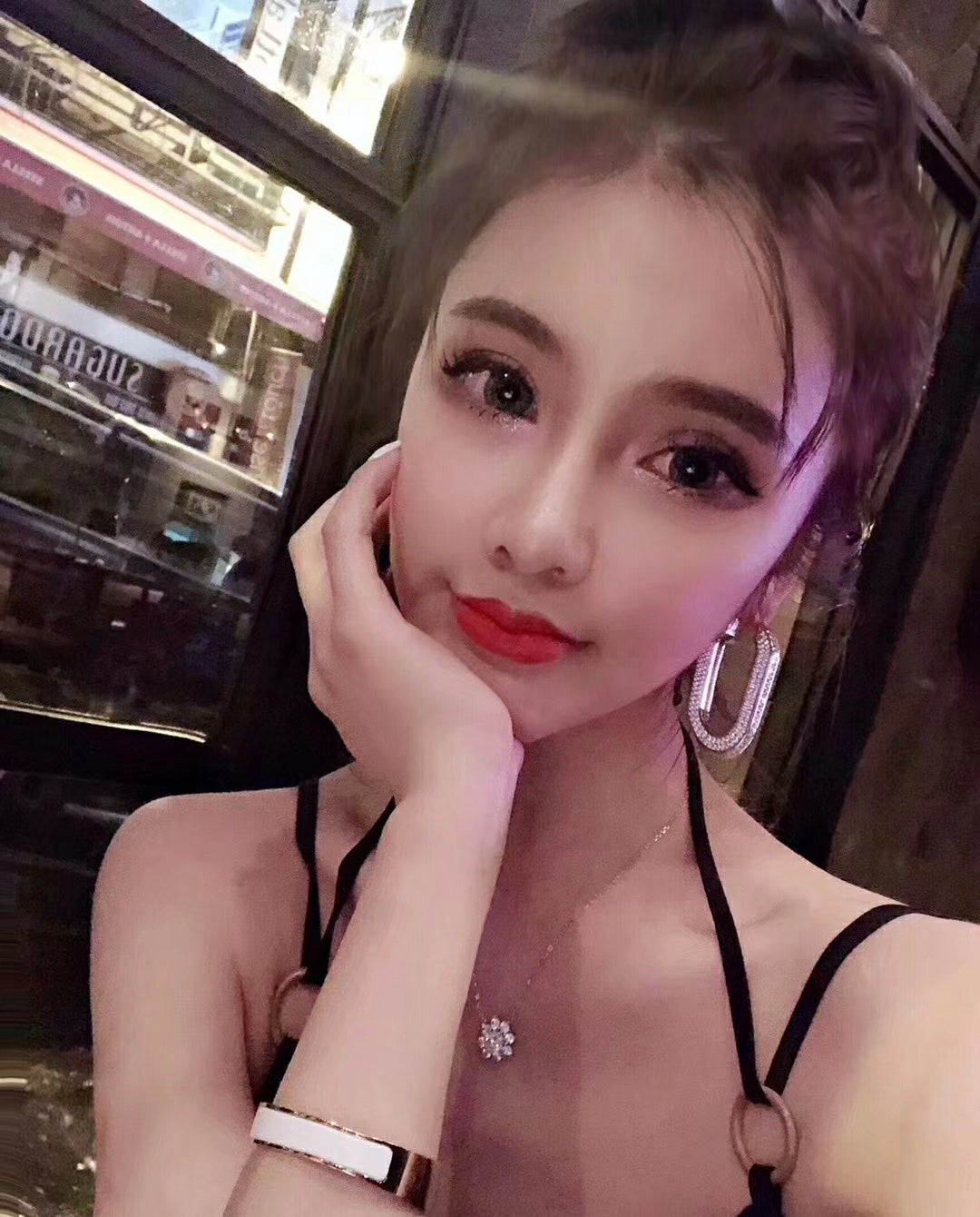 1XCL559XDE Stylish Earrings