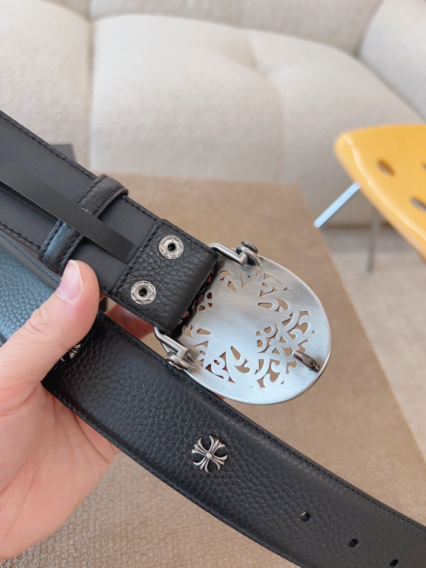 255RA15PDE Stylish  High quality belt With full package