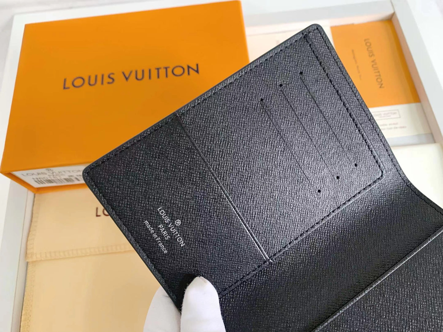 AE300BDE Stylish leather wallets