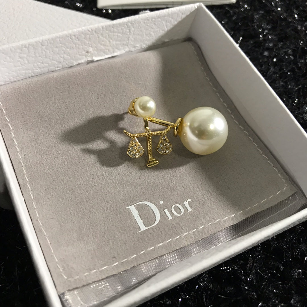 1YD375EDE Stylish Earrings