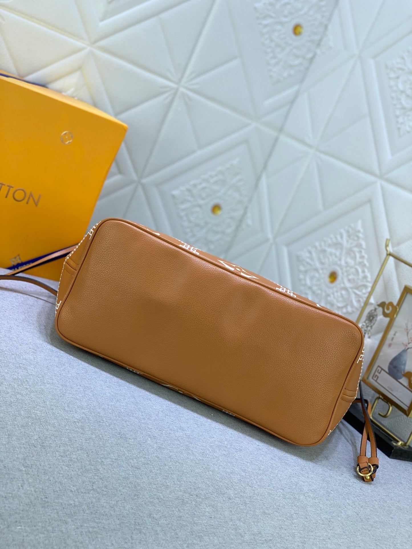 2XE88BDE Stylish leather bag 