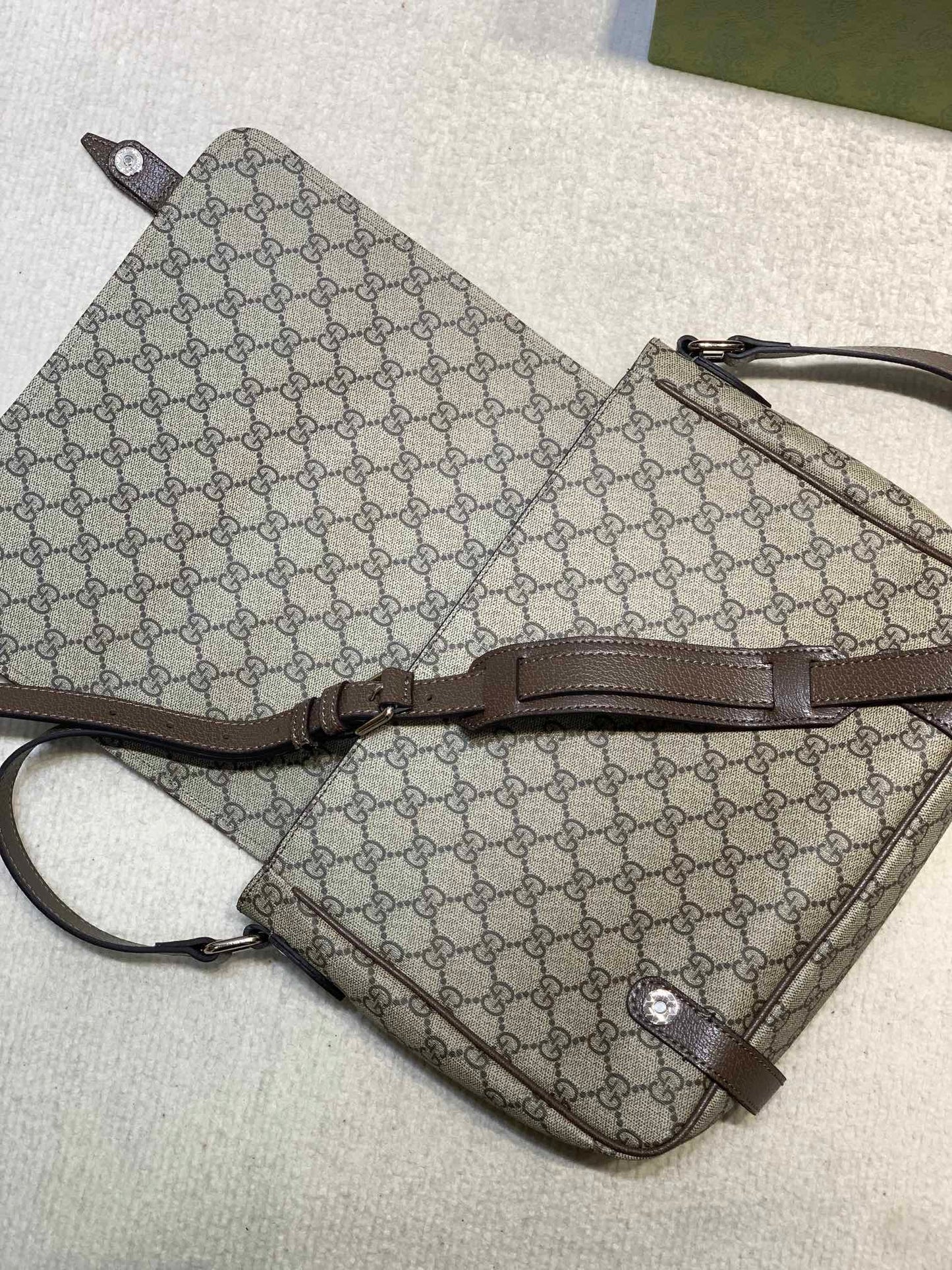 1XB271BDE Stylish leather bag 