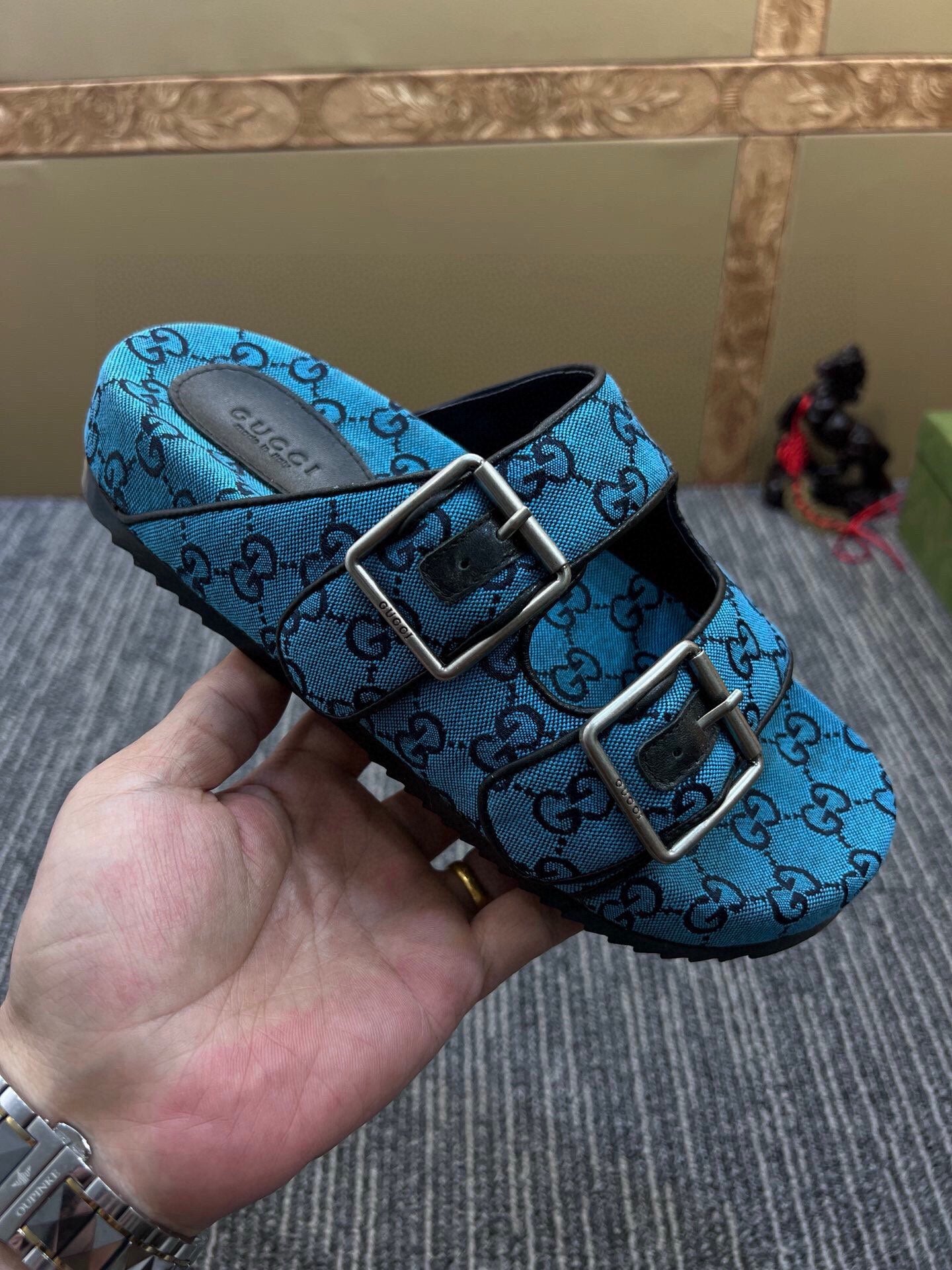 54B123ZDE Stylish slippers