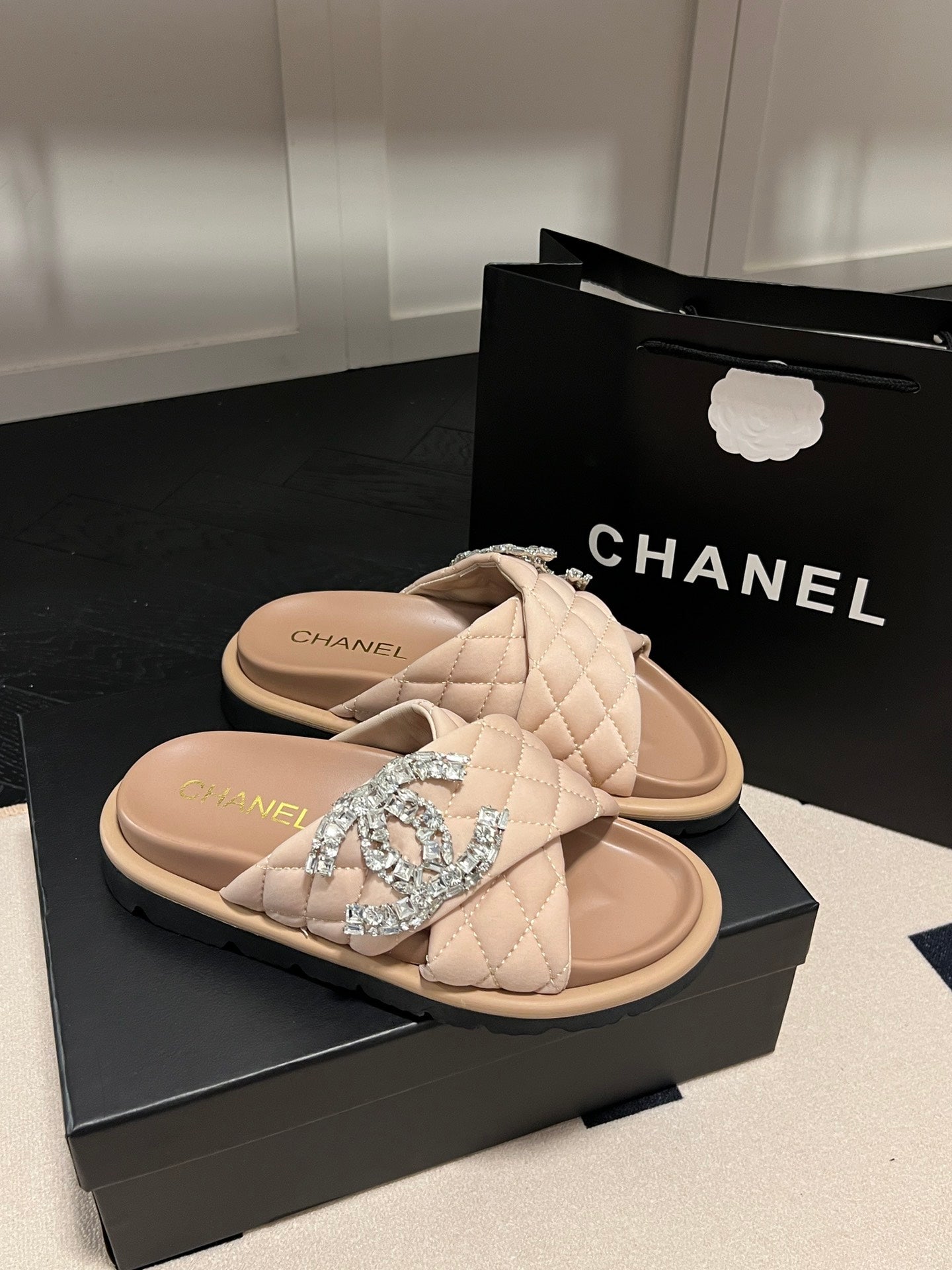 14C94ZDE Stylish Slippers