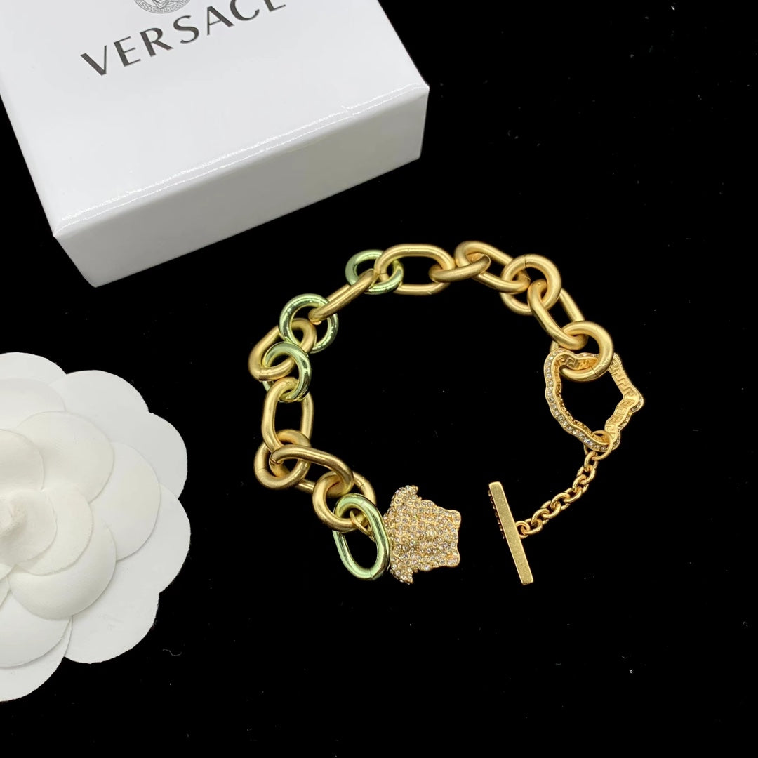 175RV71XDE Stylish Necklace .  Bracelets.Earrings .