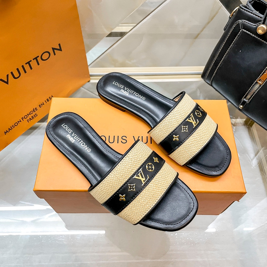 14E96ZDE Stylish Slippers