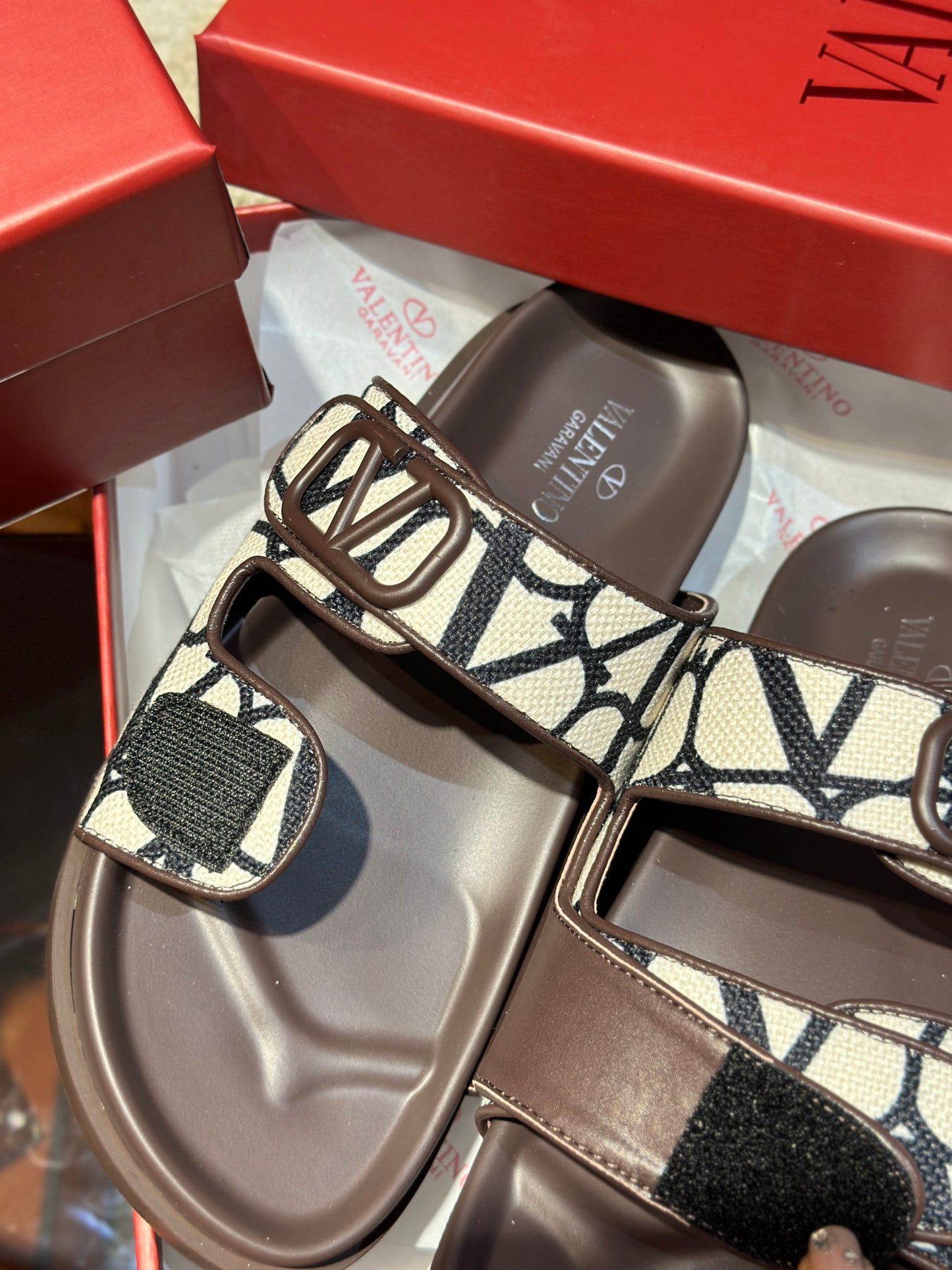 14VL210ZDE Stylish Slippers