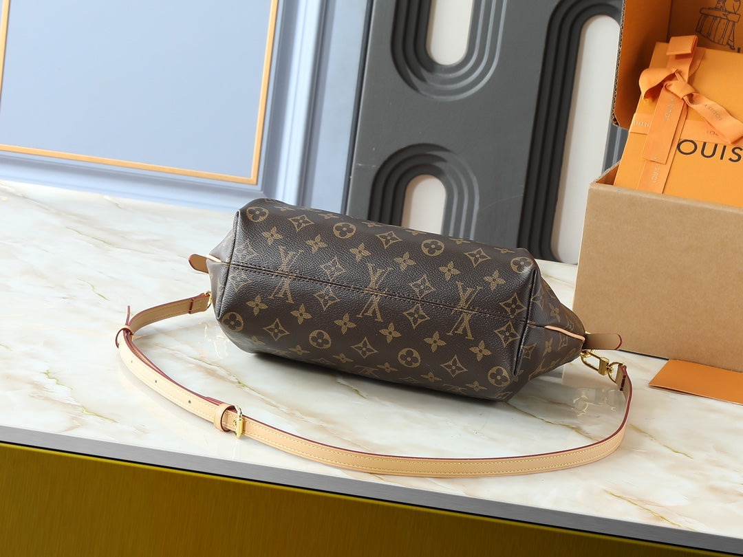 15RE53BDE Stylish  leather bag