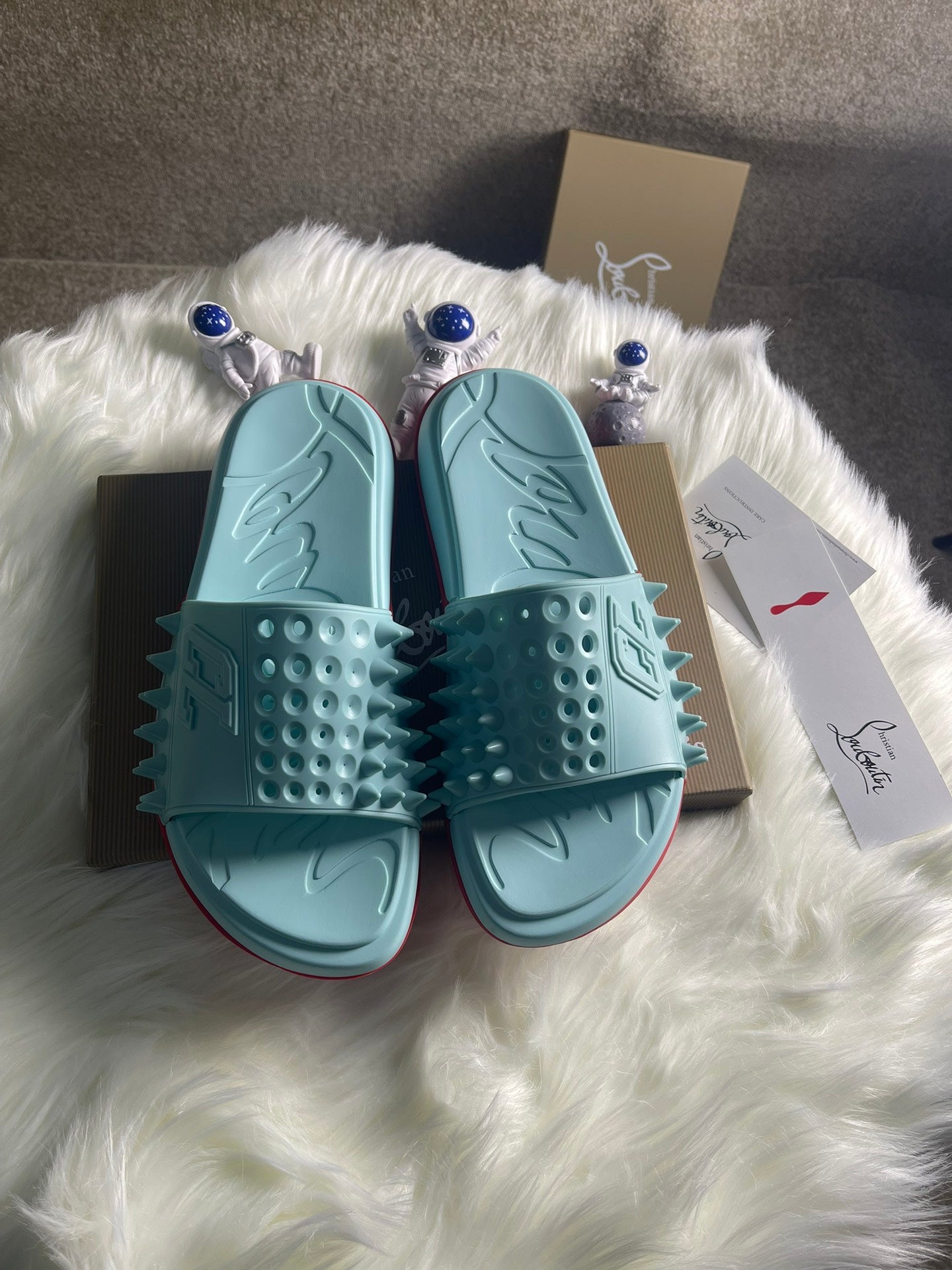 J4A22ZDE Stylish Slippers