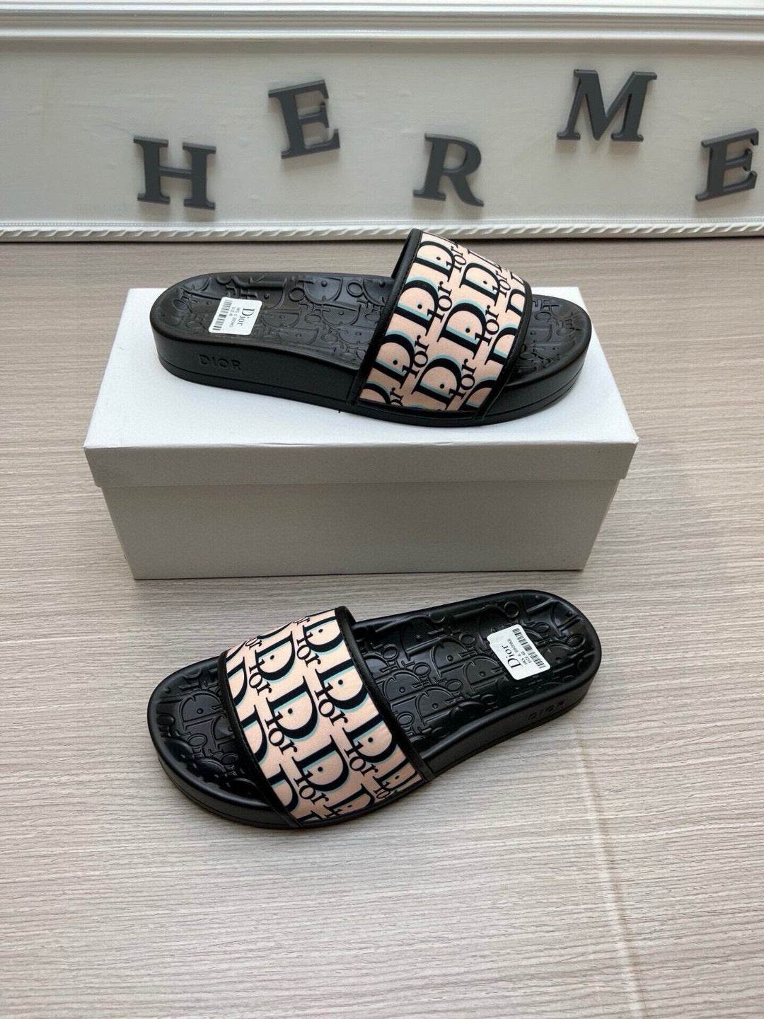 535ZD280ZDE Stylish Slippers