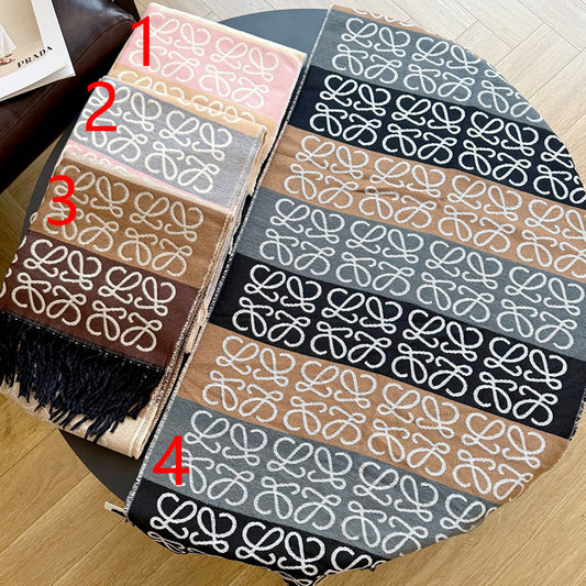 175RA42WDE Stylish Winter Scarves