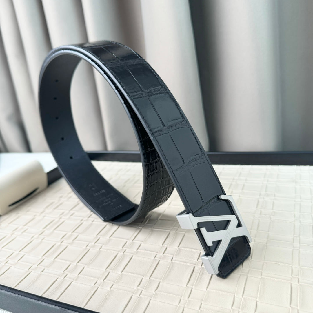 14E24PDE Stylish  High quality belt With full package