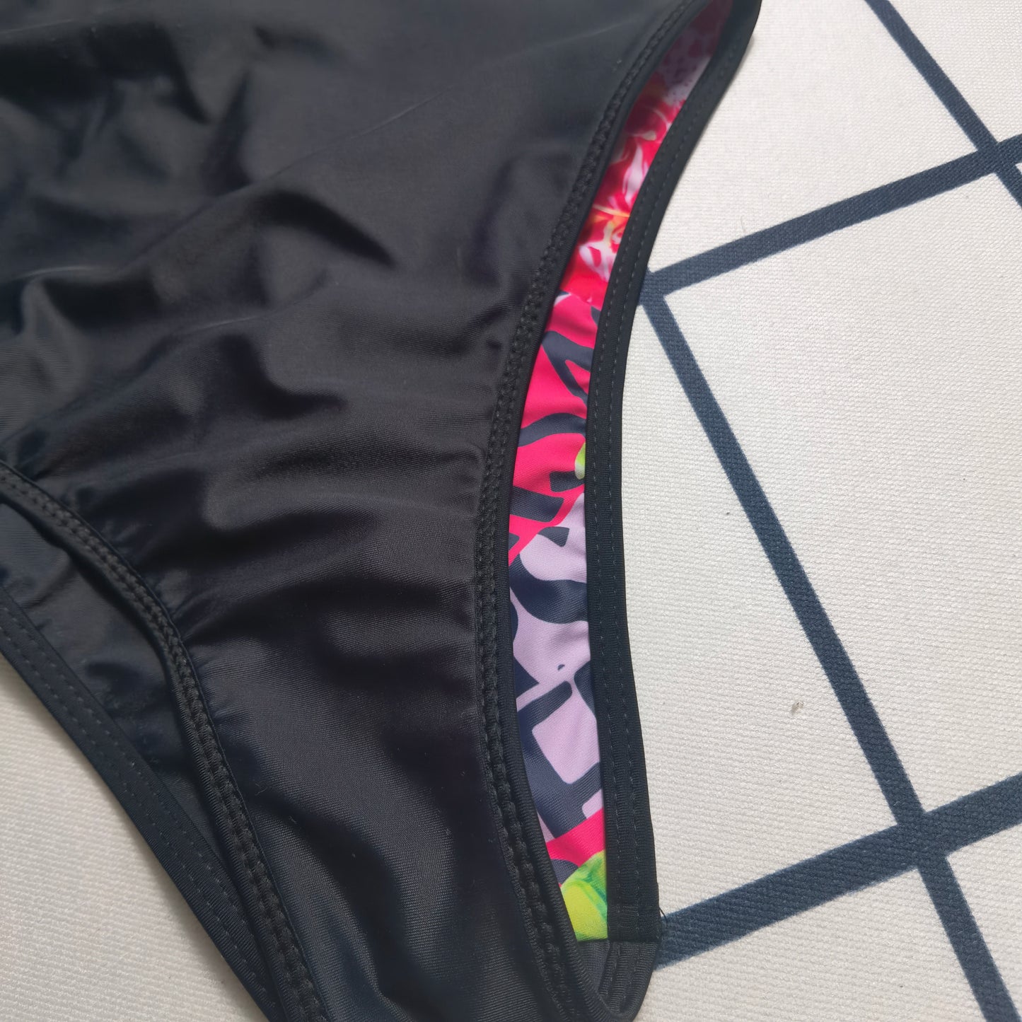 14V297YDE Stylish Bikini swimsuit