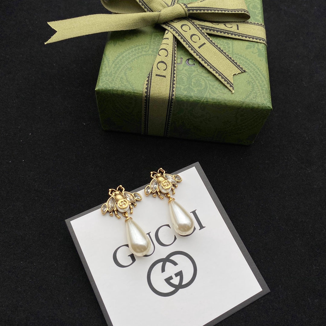 14B2EDE Stylish Earrings