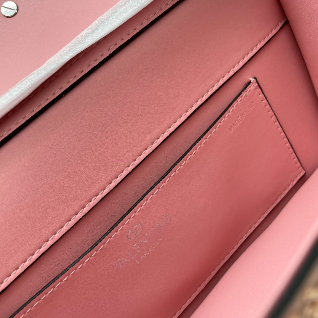 1WVL119BDE Stylish leather bag