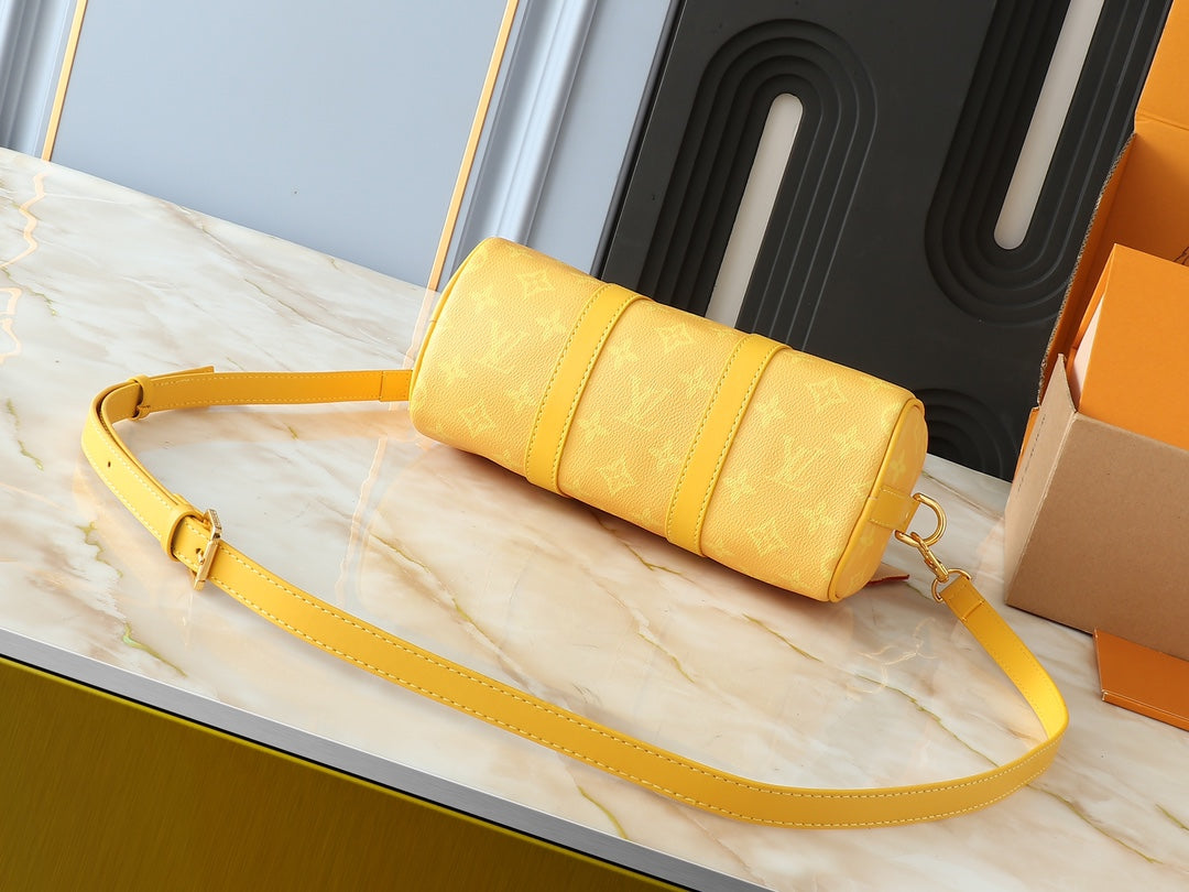 1XE60BDE Stylish leather bag