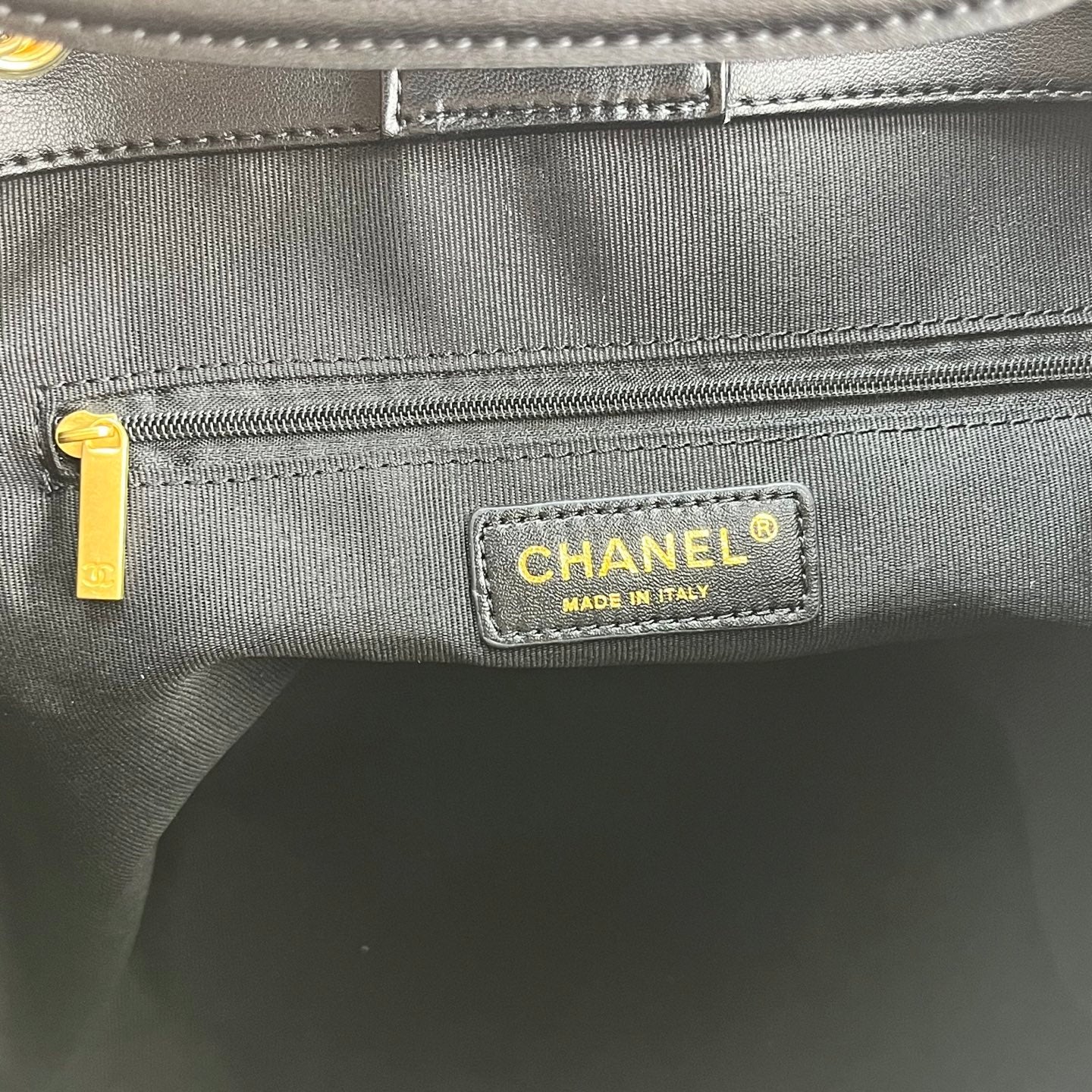 175RC1BDE Stylish leather bag