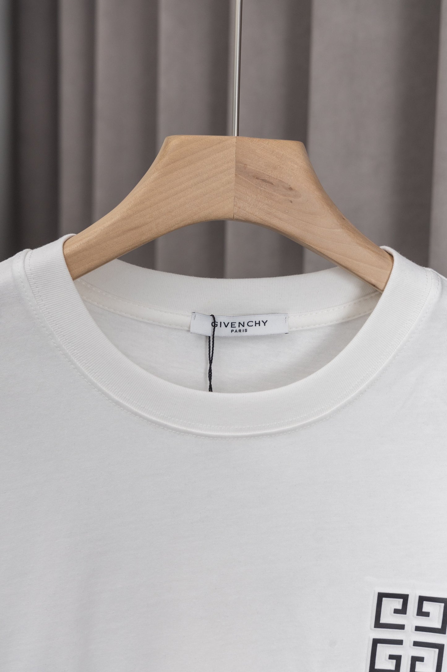 125WA2UDE Stylish T-shirts