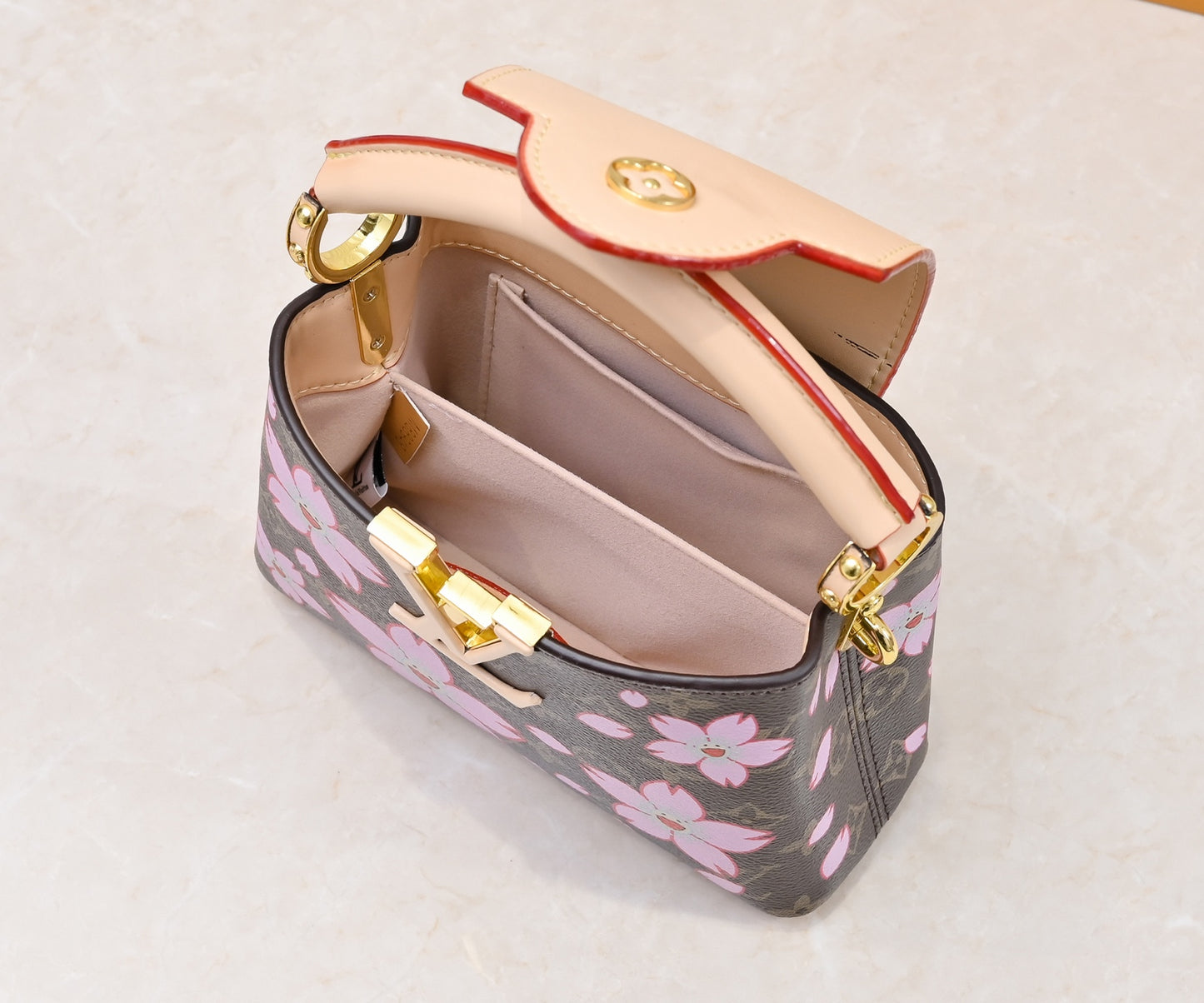 155NE42BDE Stylish leather bag