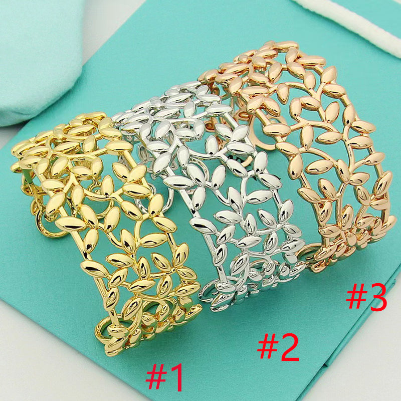 P4T10KDE StylishBracelets