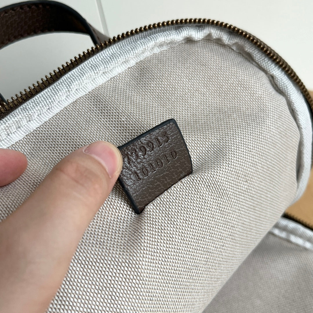 175NB111BDE Stylish leather bag