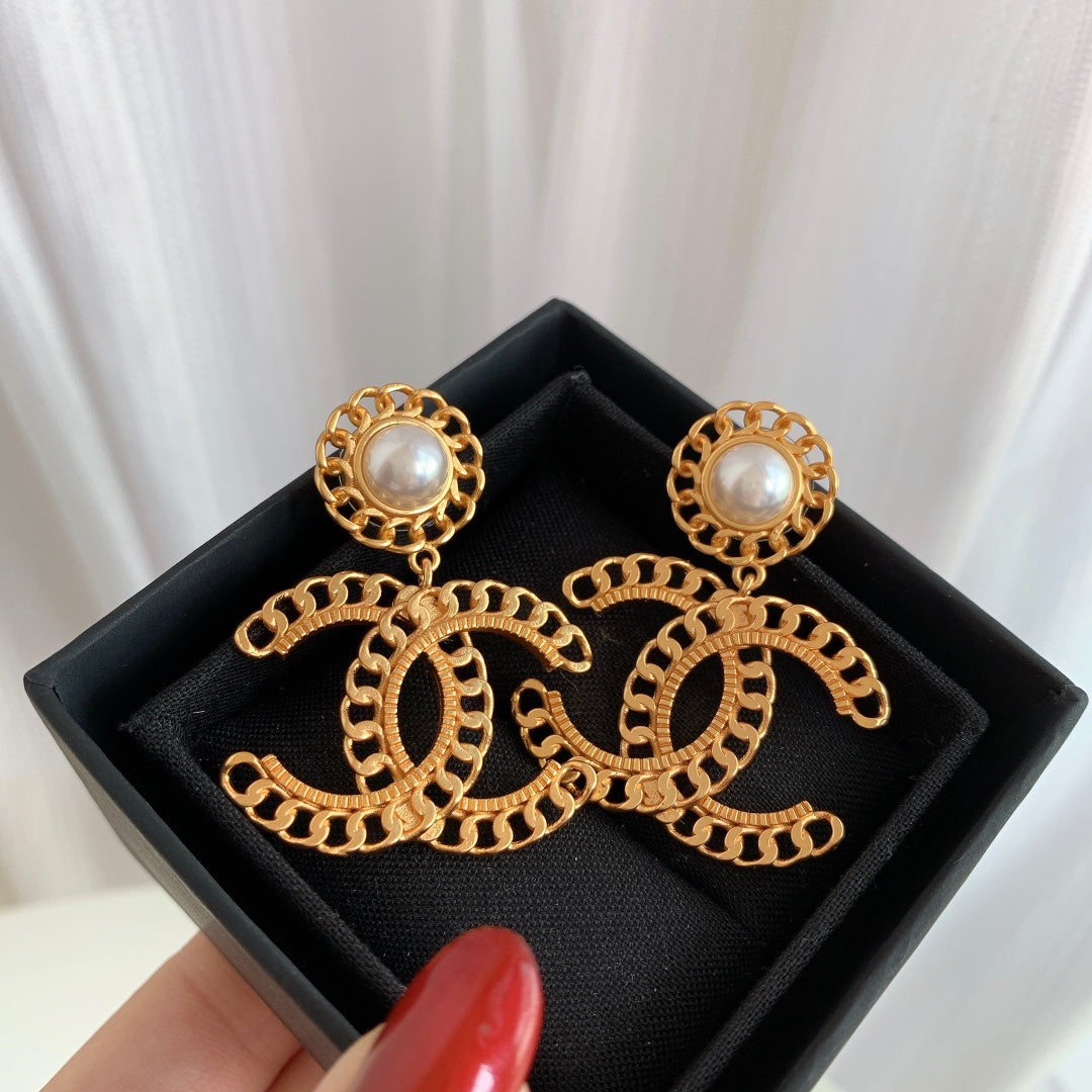 14C99EDE Stylish Earrings