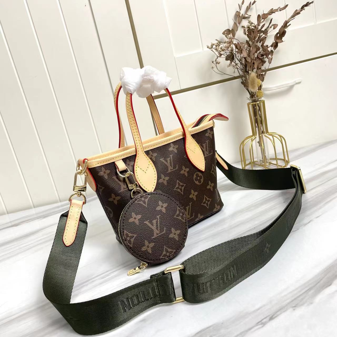 2XE85BDE Stylish leather bag 