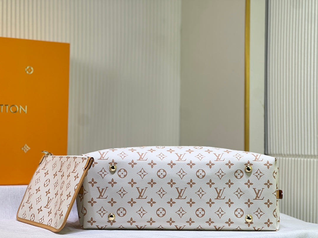 2WE46BDE Stylish leather bag