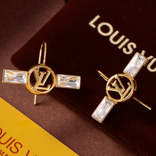 1YE353EDE Stylish Earrings