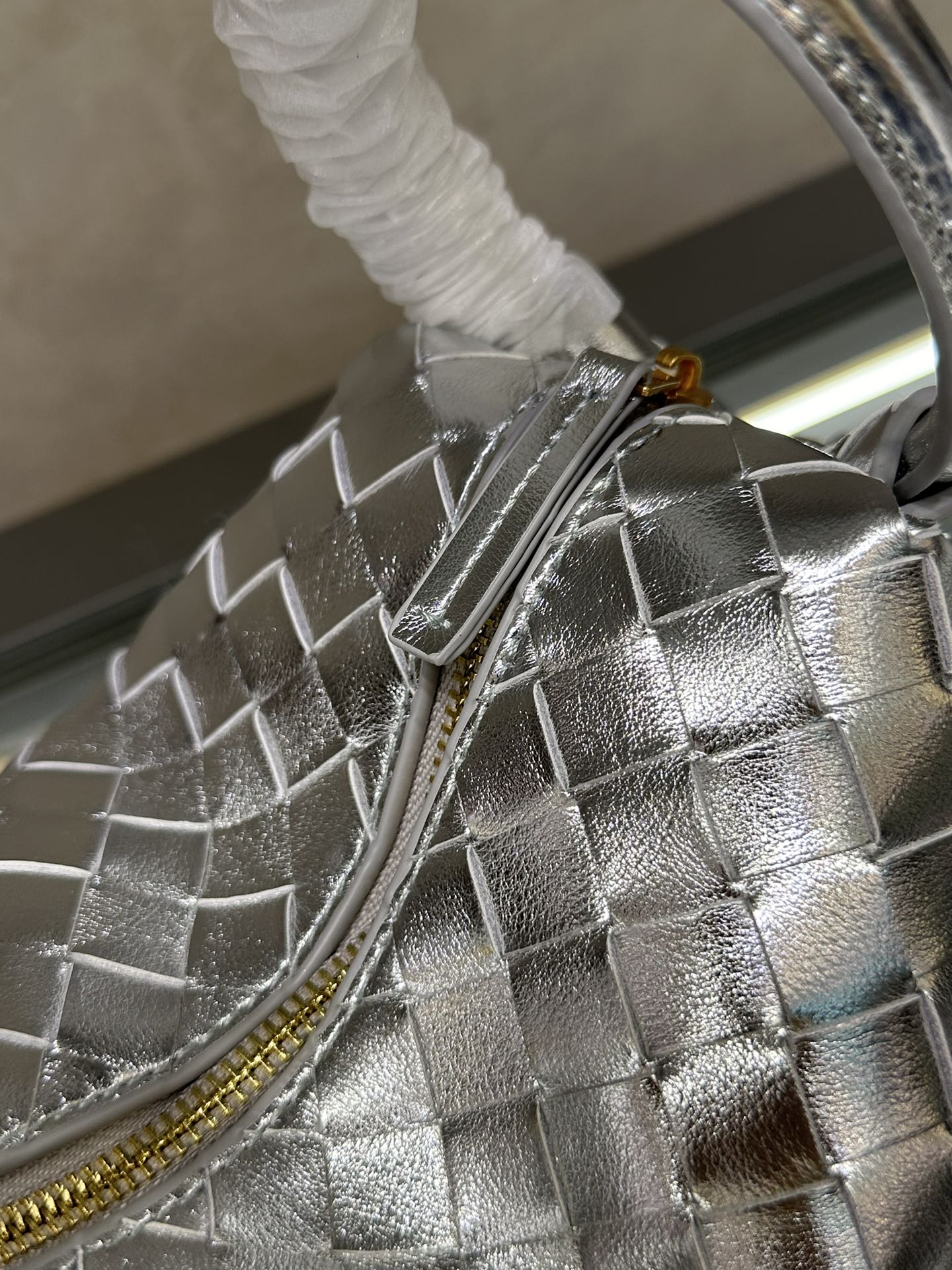 1XA84BDE Stylish leather bag