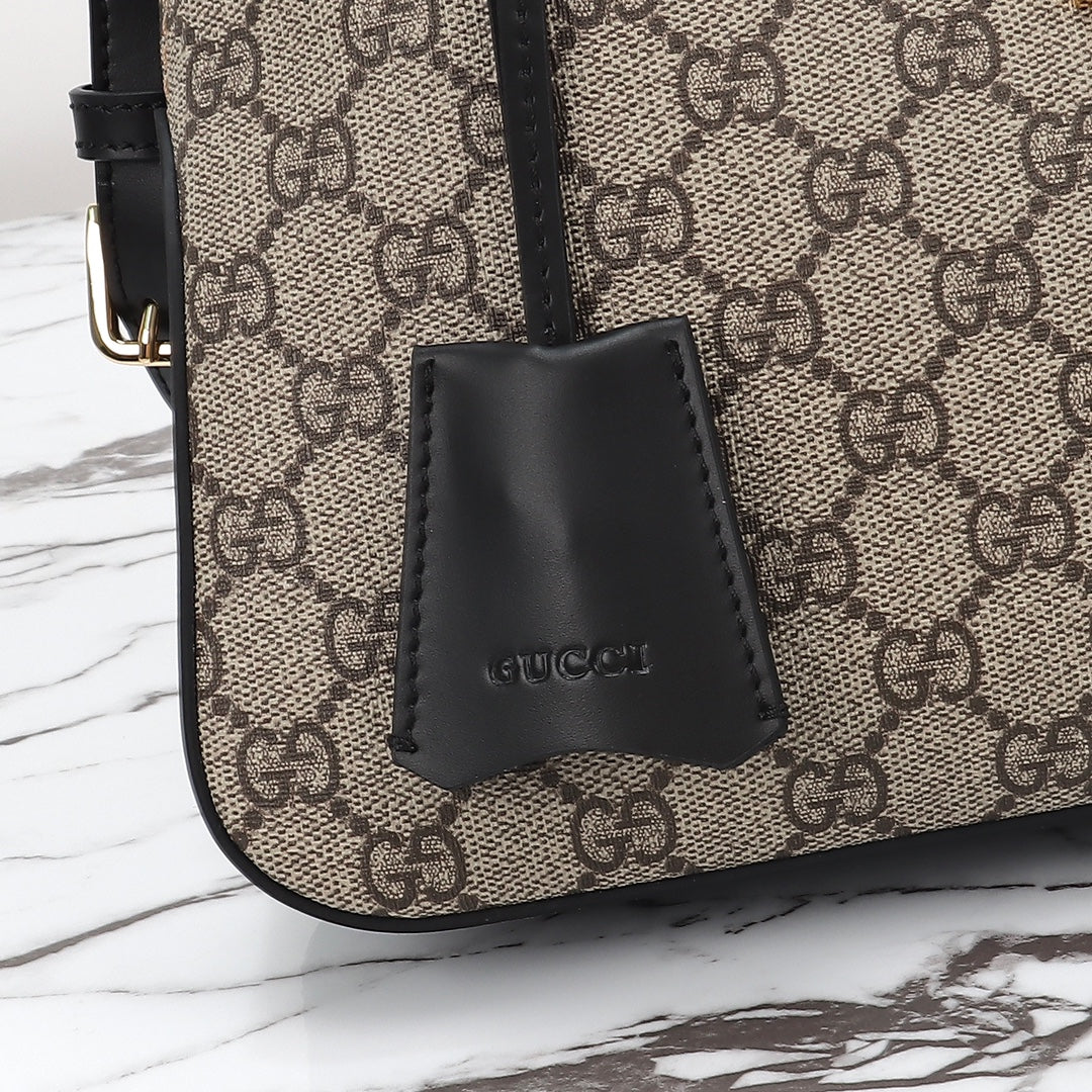 165NB106BDE Stylish leather bag