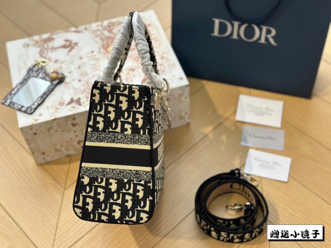 6XD241BDE Stylish bag