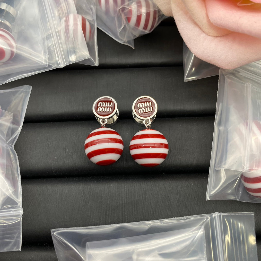 14A993EDE Stylish Earrings