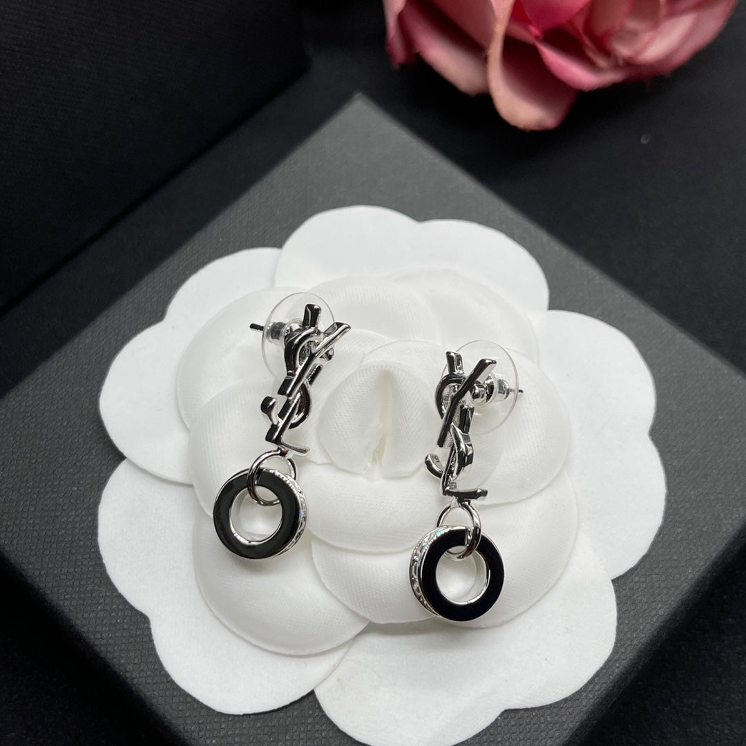14SL606EDE Stylish Earrings