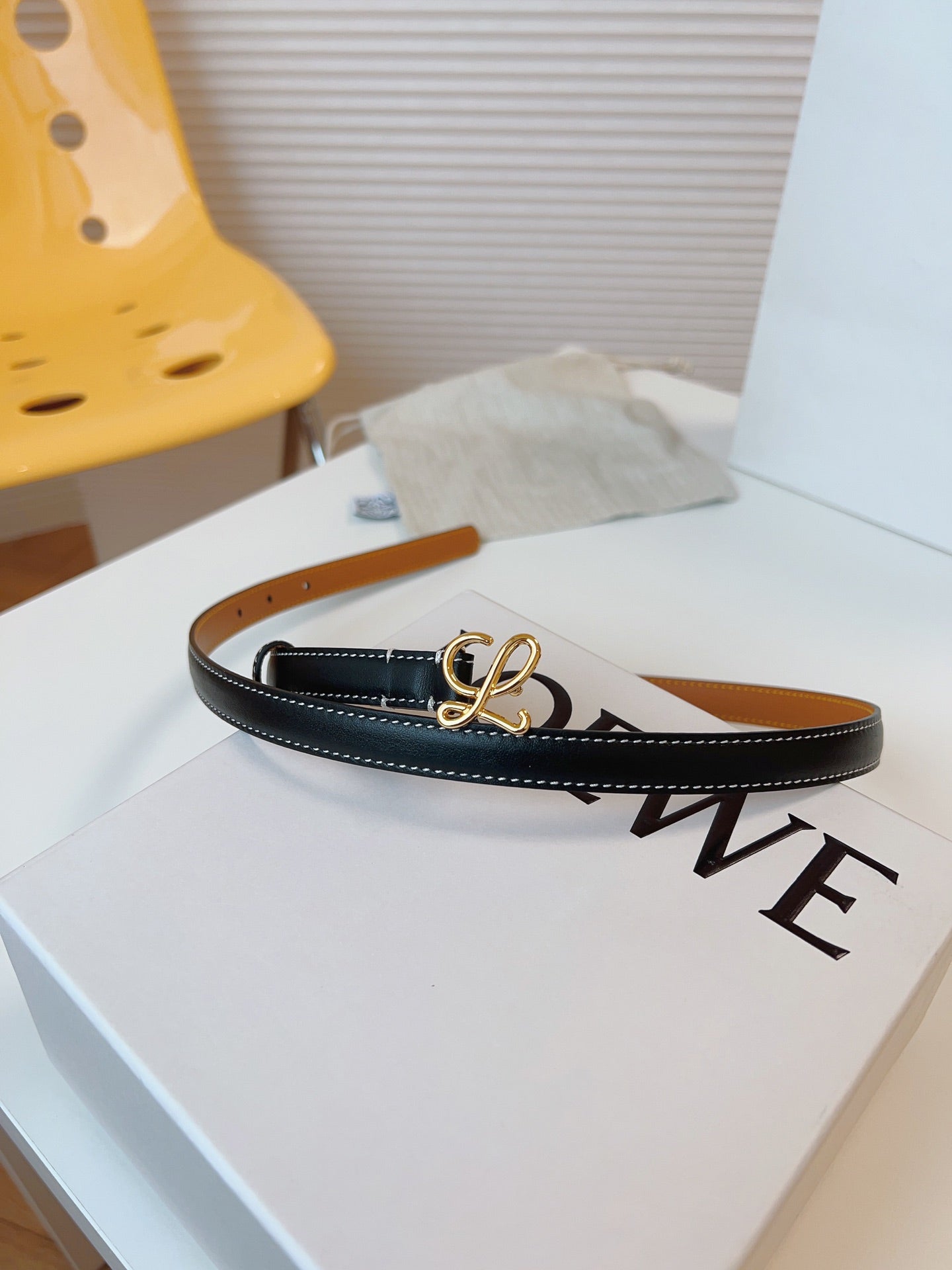 155RA228PDE Stylish  High quality belt With full package