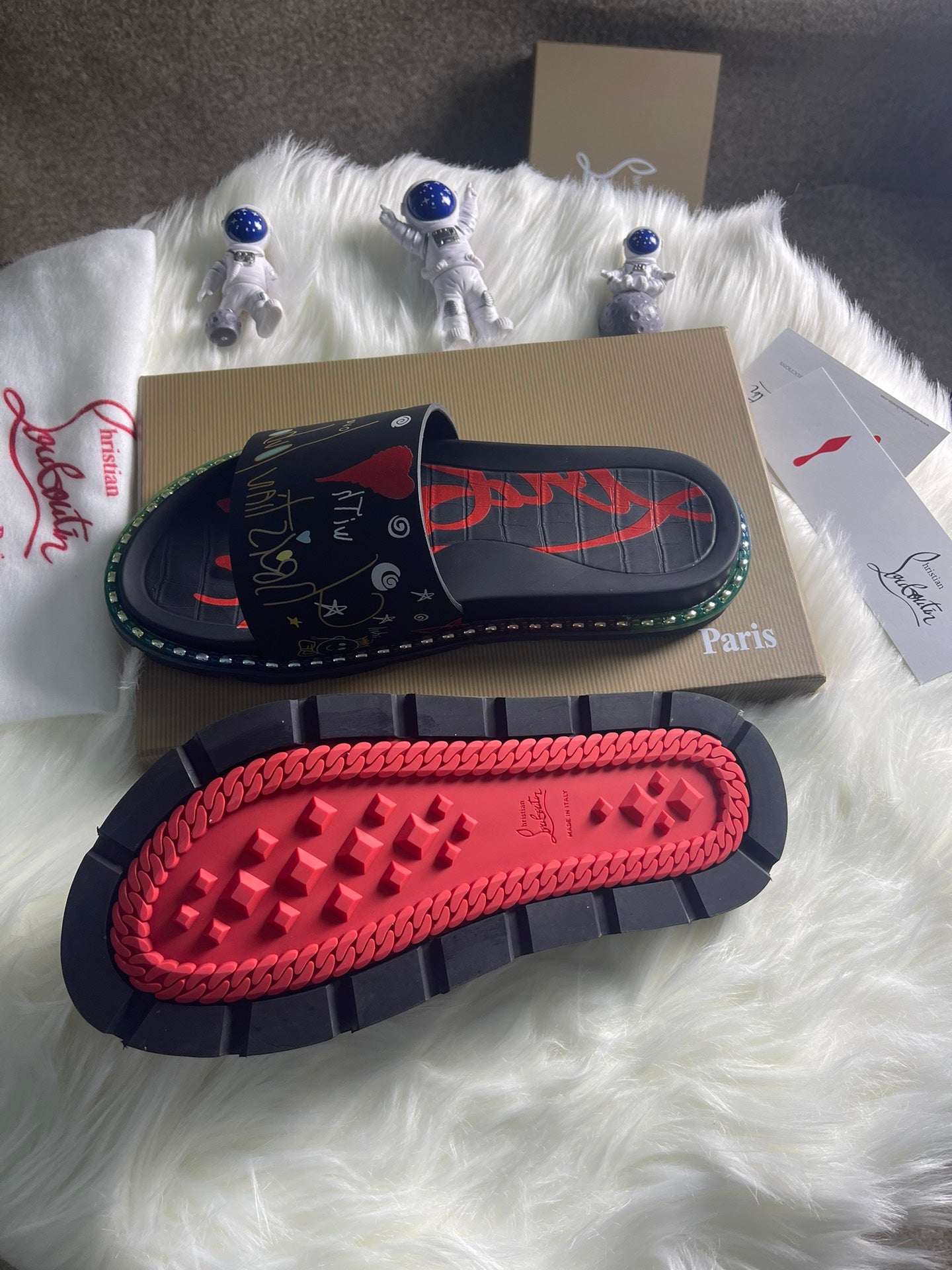 J4A24ZDE Stylish Slippers