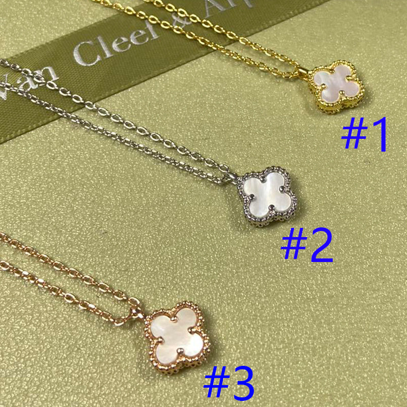 575RVA1KDE Stylish Necklaces