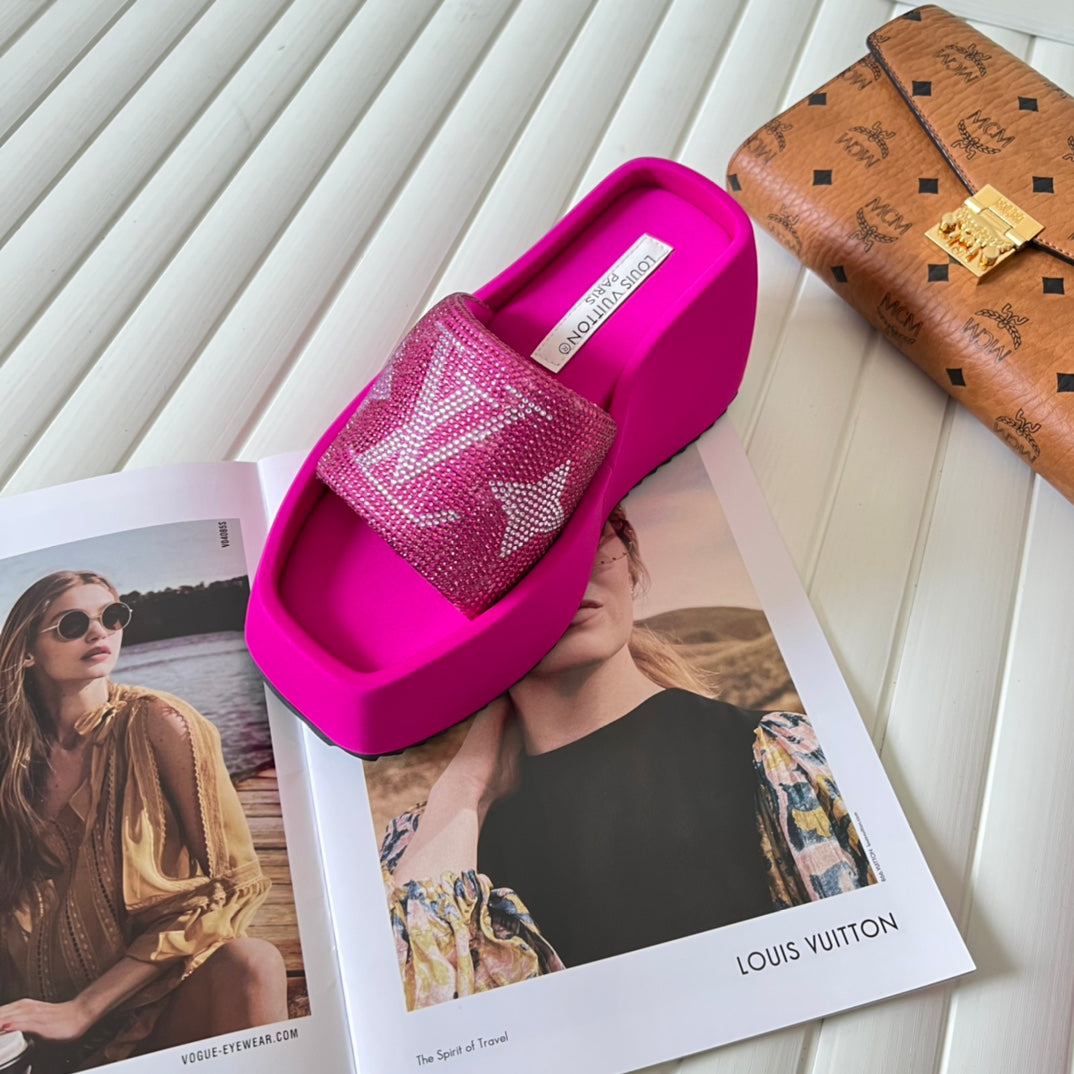 14E90ZDE Stylish Slippers