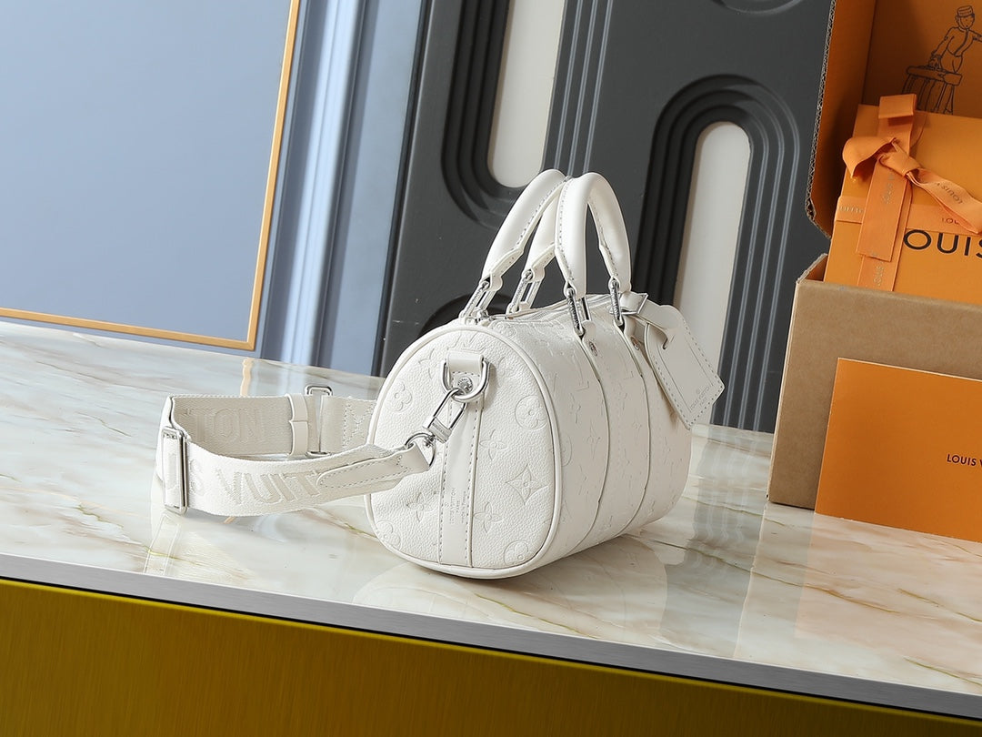 15RE51BDE Stylish leather bag