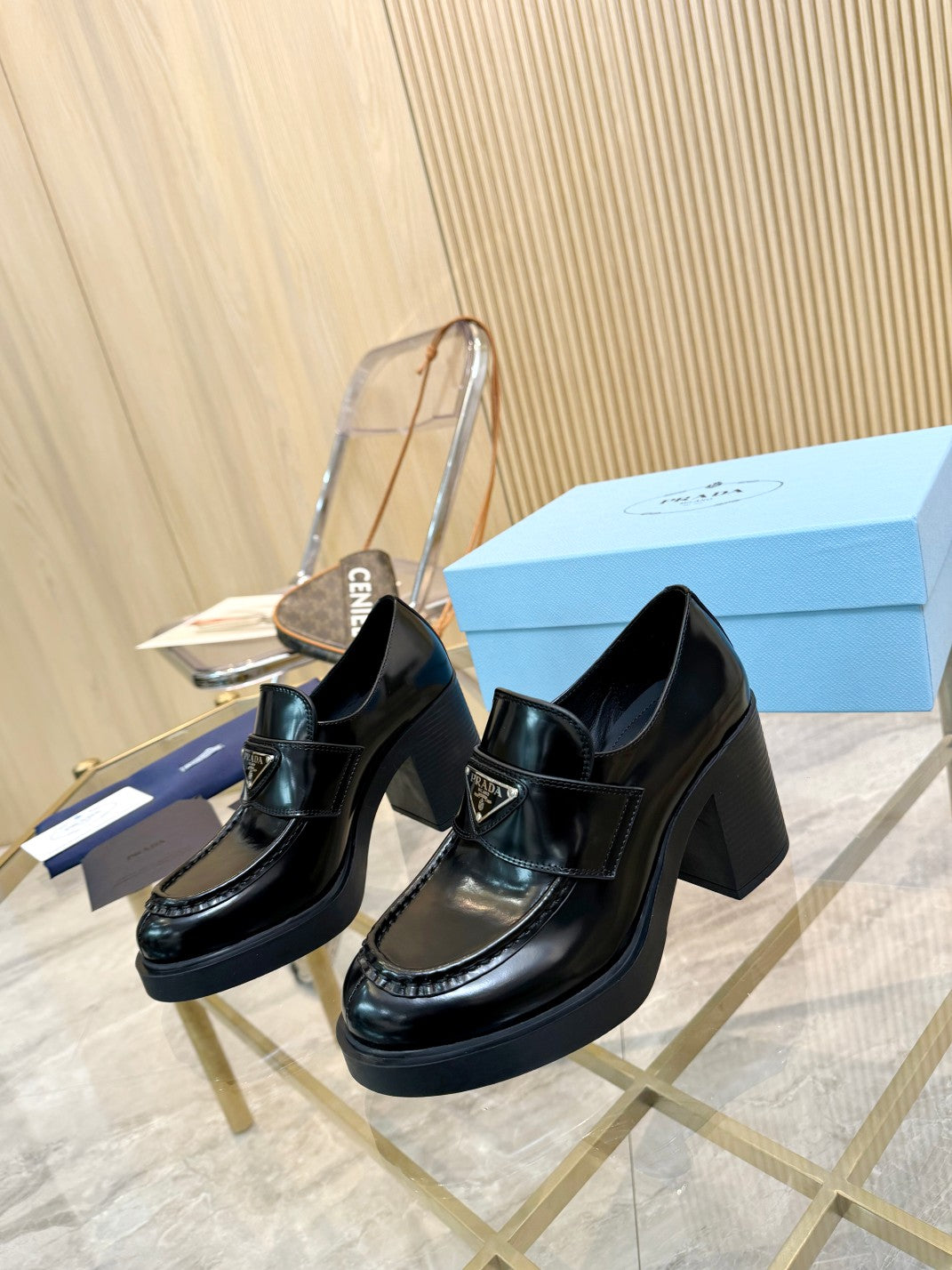 285ZPD63ZDE Stylish leather High heels